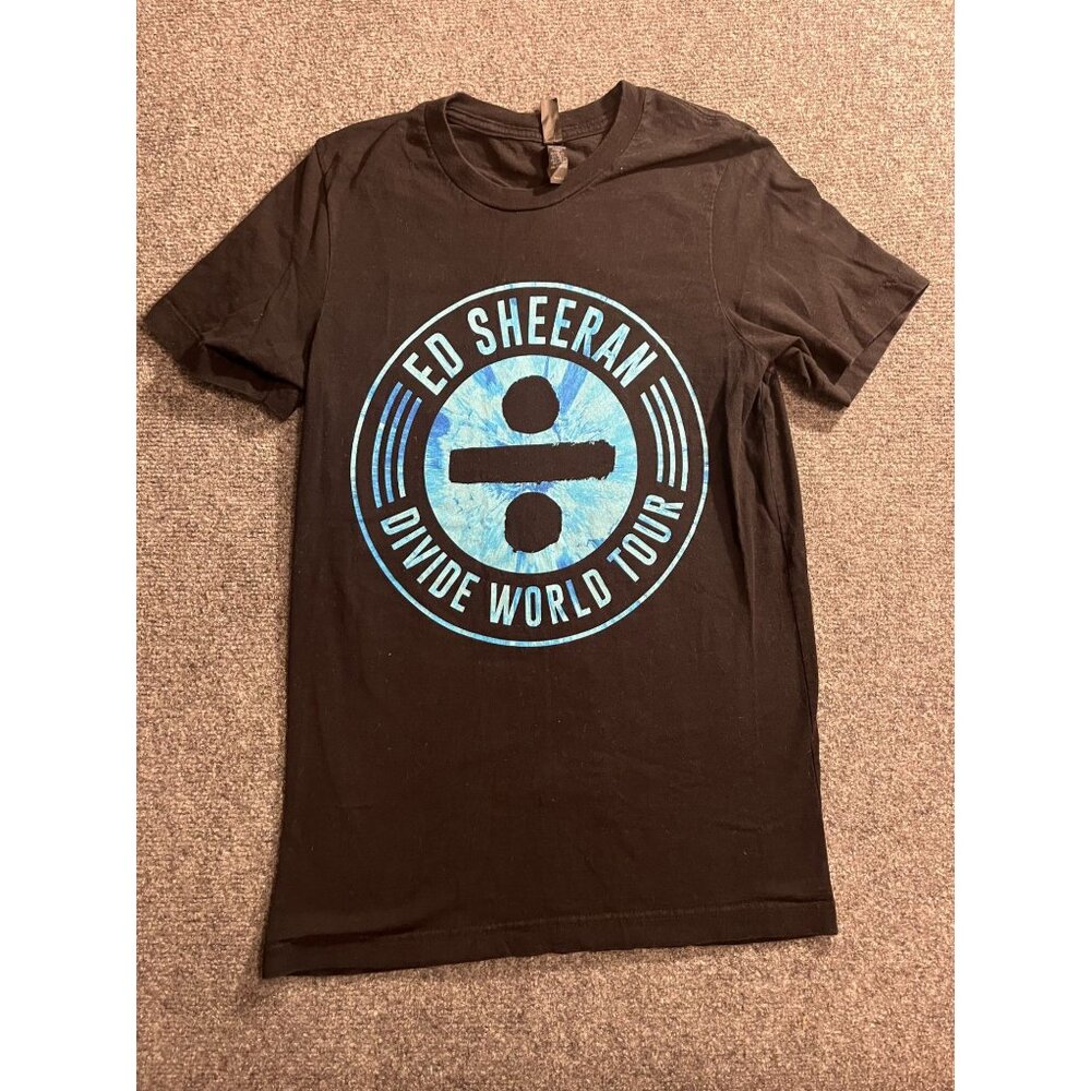 ed sheeran tour shirt size medium black short sleeve crew neck